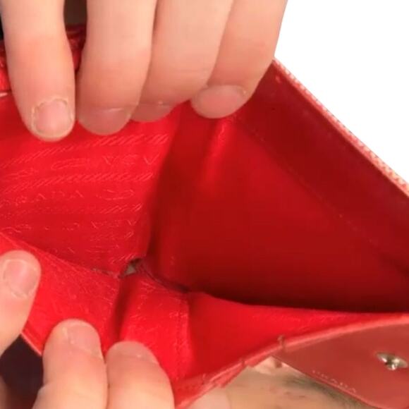 Prada Two Tone Wallet Purse in Canvas and Red Leather Mint Condition - Picture 14 of 16